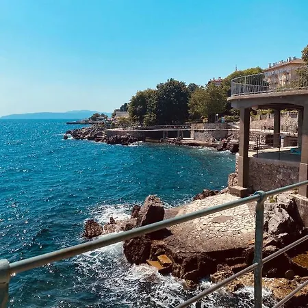 Sea Apartment